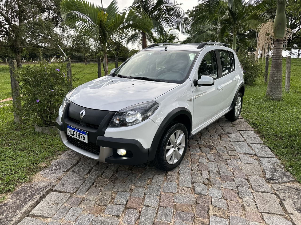 SANDERO STEPWAY Hi-Power 1.6 8V 5p