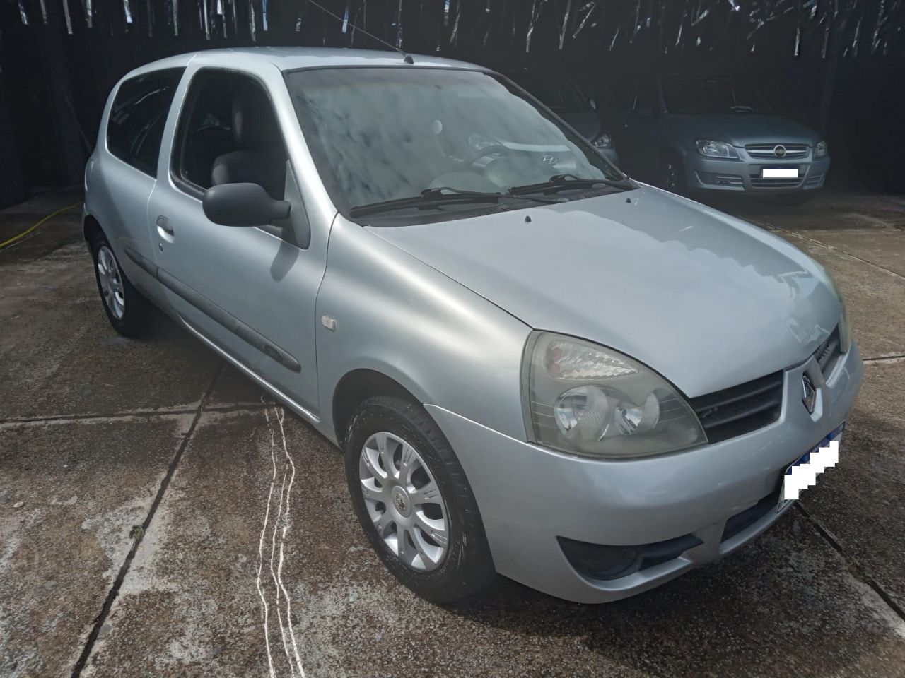 Clio Authentique 1.0 8V 3p