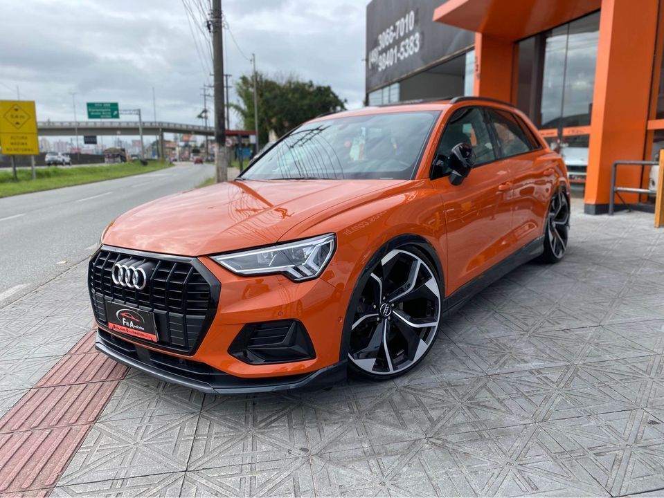 Q3 Black Ed. 1.4 TFSI Flex/Black S-tron.