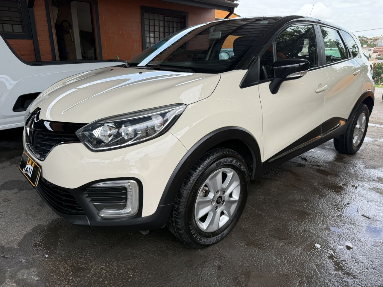 CAPTUR Life 1.6 16V Flex 5p Aut.