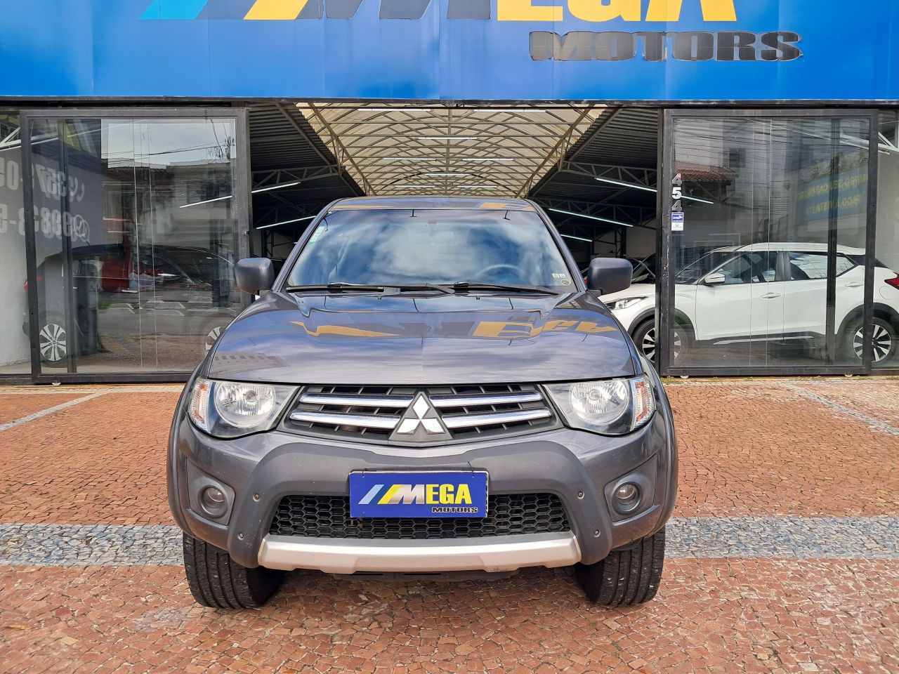 L200 Triton HLS 2.4 Flex 16V CD Mec.