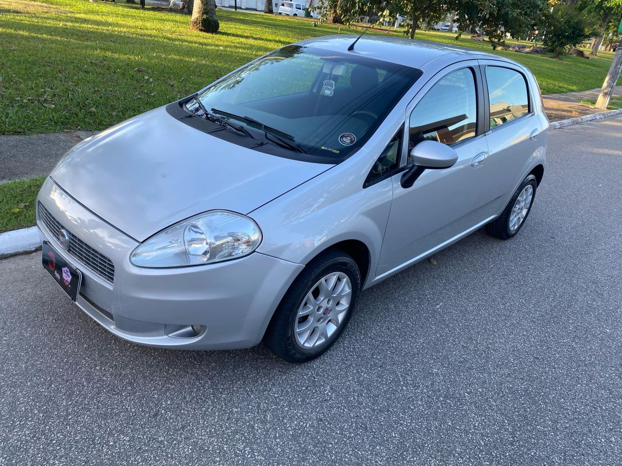 Punto HLX 1.8 Flex 8V 5p