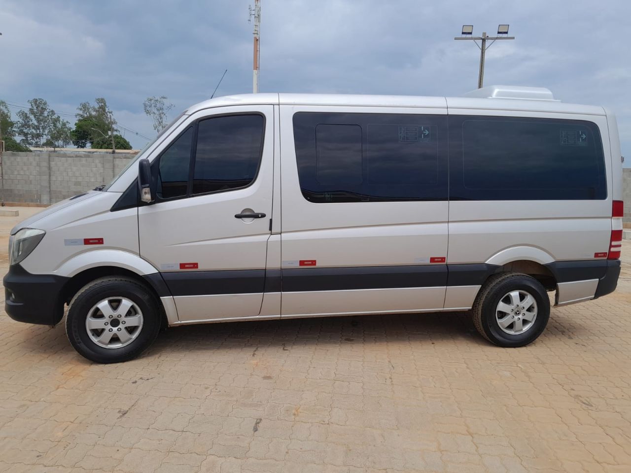 SPRINTER CDI 415 ANO 2019 CURTA T.BAIXO JM COD.120