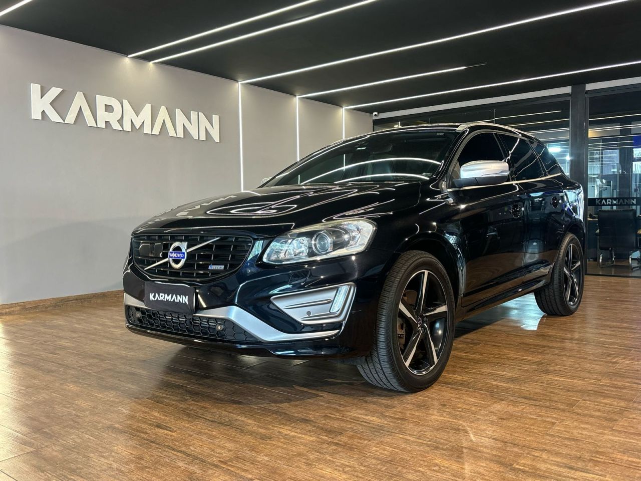 XC 60 T-6  R-DESIGN 2.0 306cv FWD 5p