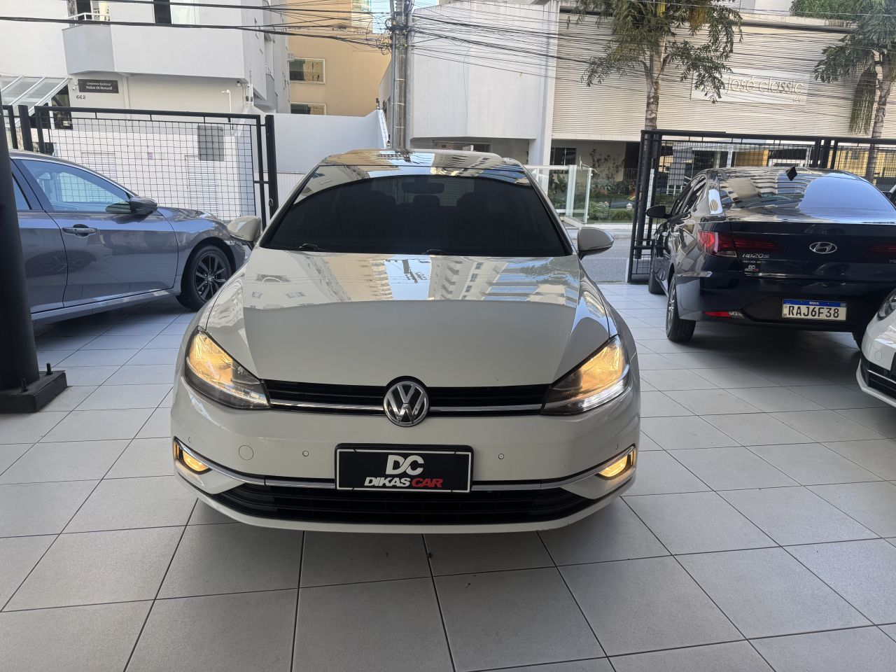 Golf Comfort. 200 TSI 1.0 Flex 12V Aut.