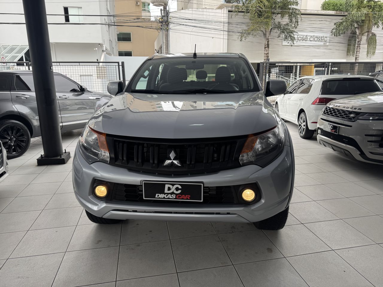 L200 Tri. Outd. GLX 2.4 CD 4x4 Die. Mec.