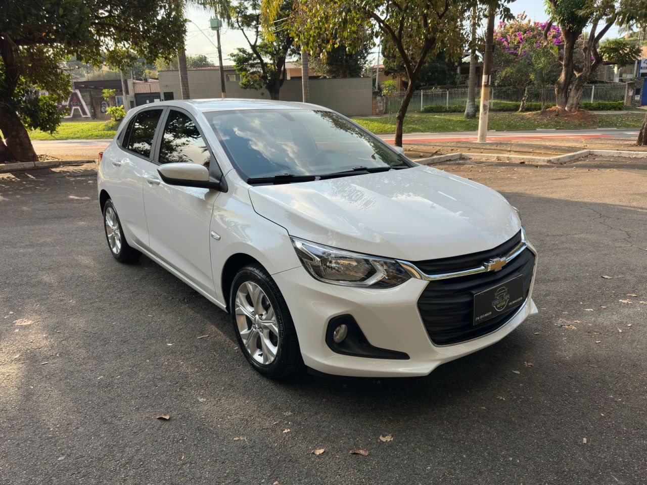 ONIX HATCH LTZ 1.0 12V TB Flex 5p Aut.