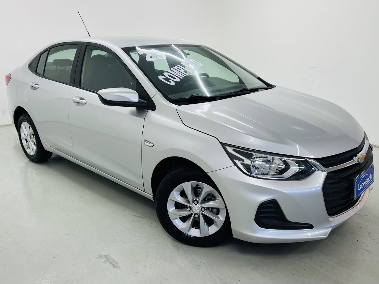 ONIX SEDAN Plus LT 1.0 12V Flex 4p Mec.
