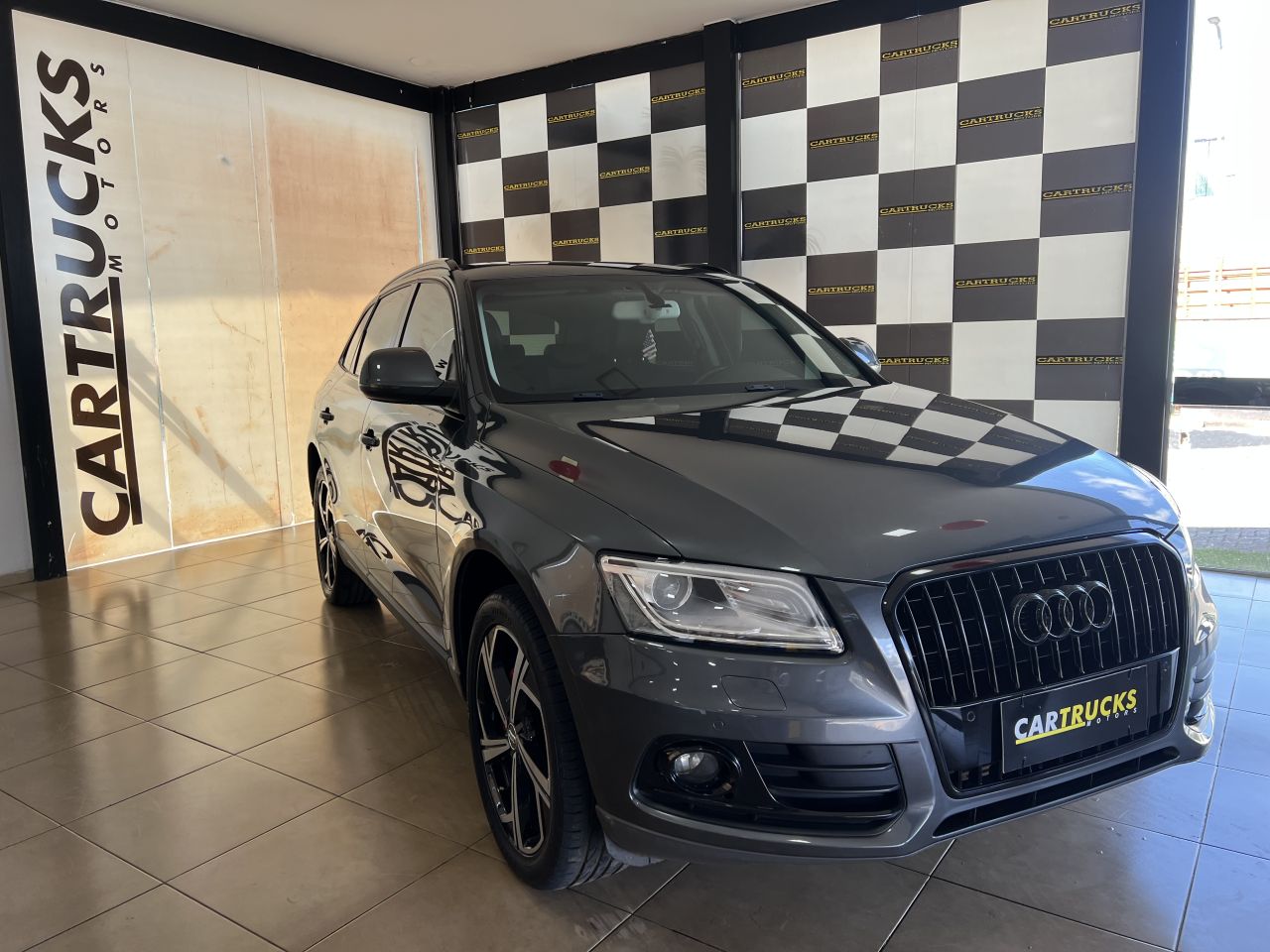 Q5 2.0 16V TFSI 225cv Quattro Tiptronic