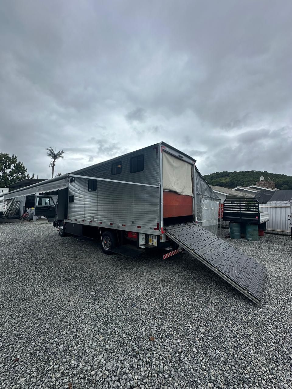 Bau Casa Motorhome para Rodeio Caminhao 3/4