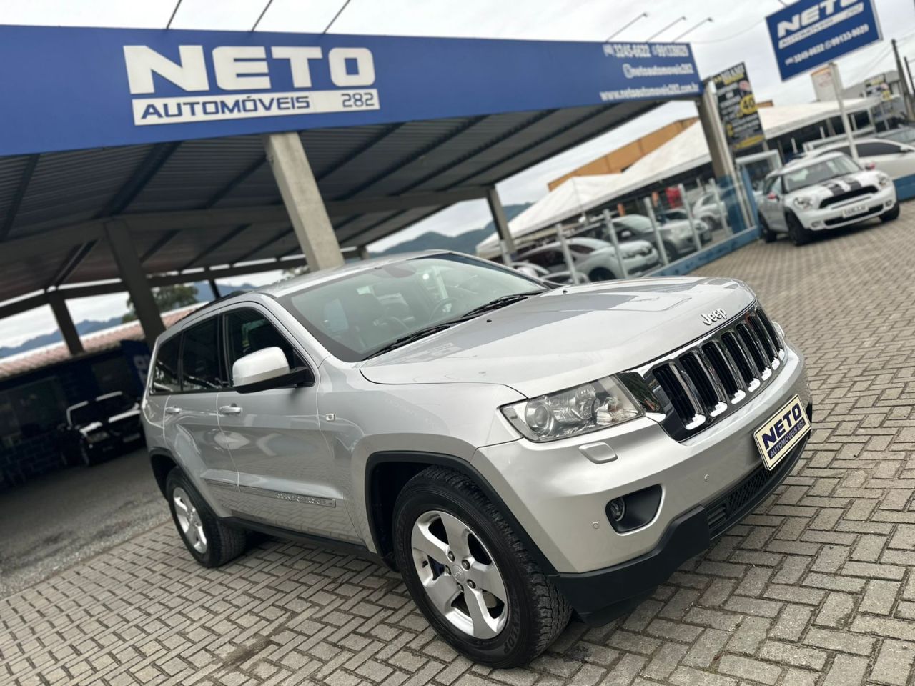 Grand Cherokee Laredo 3.6 4x4 V6 Aut.