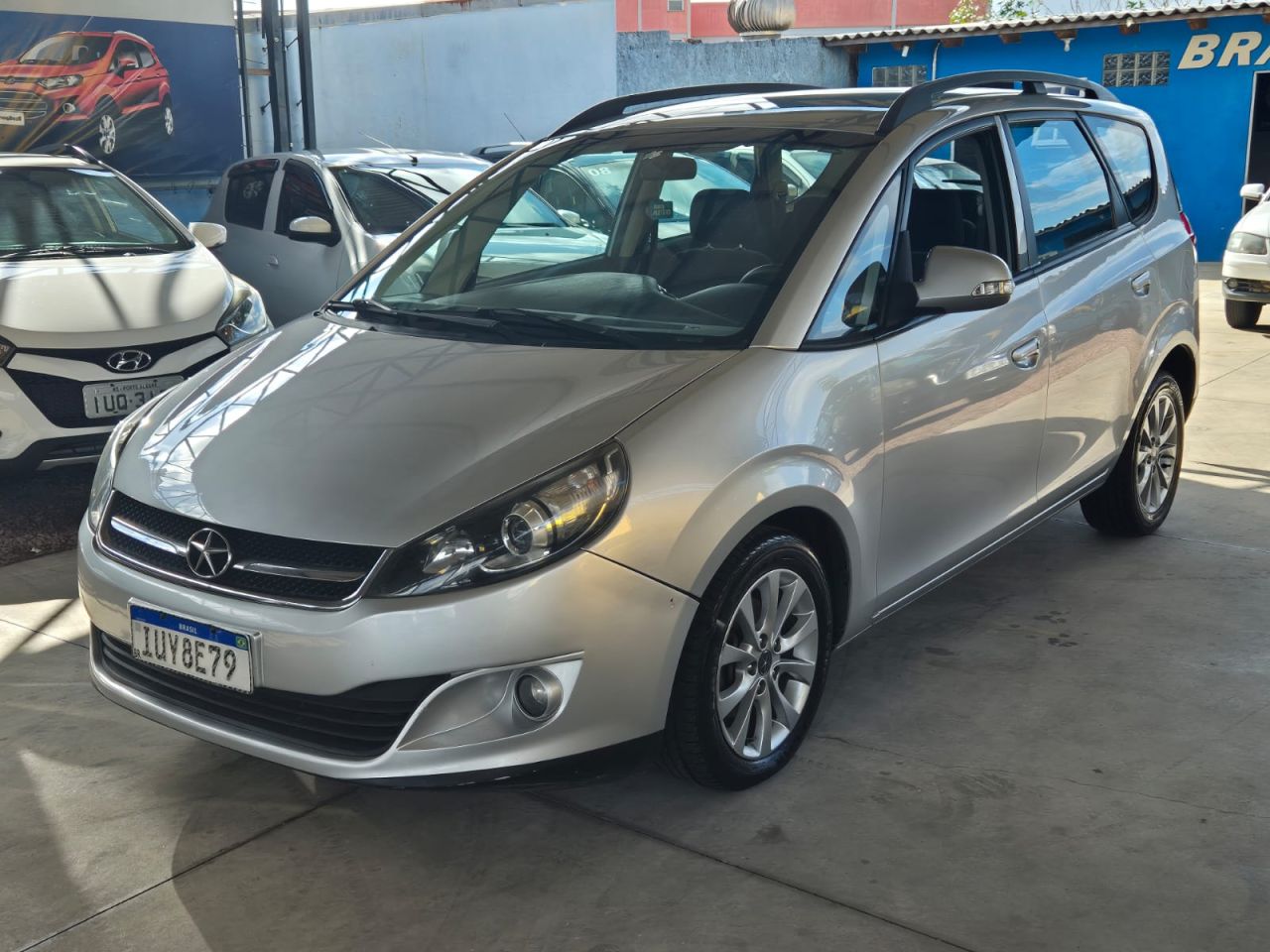 J6 2.0 16V 5p Mec.