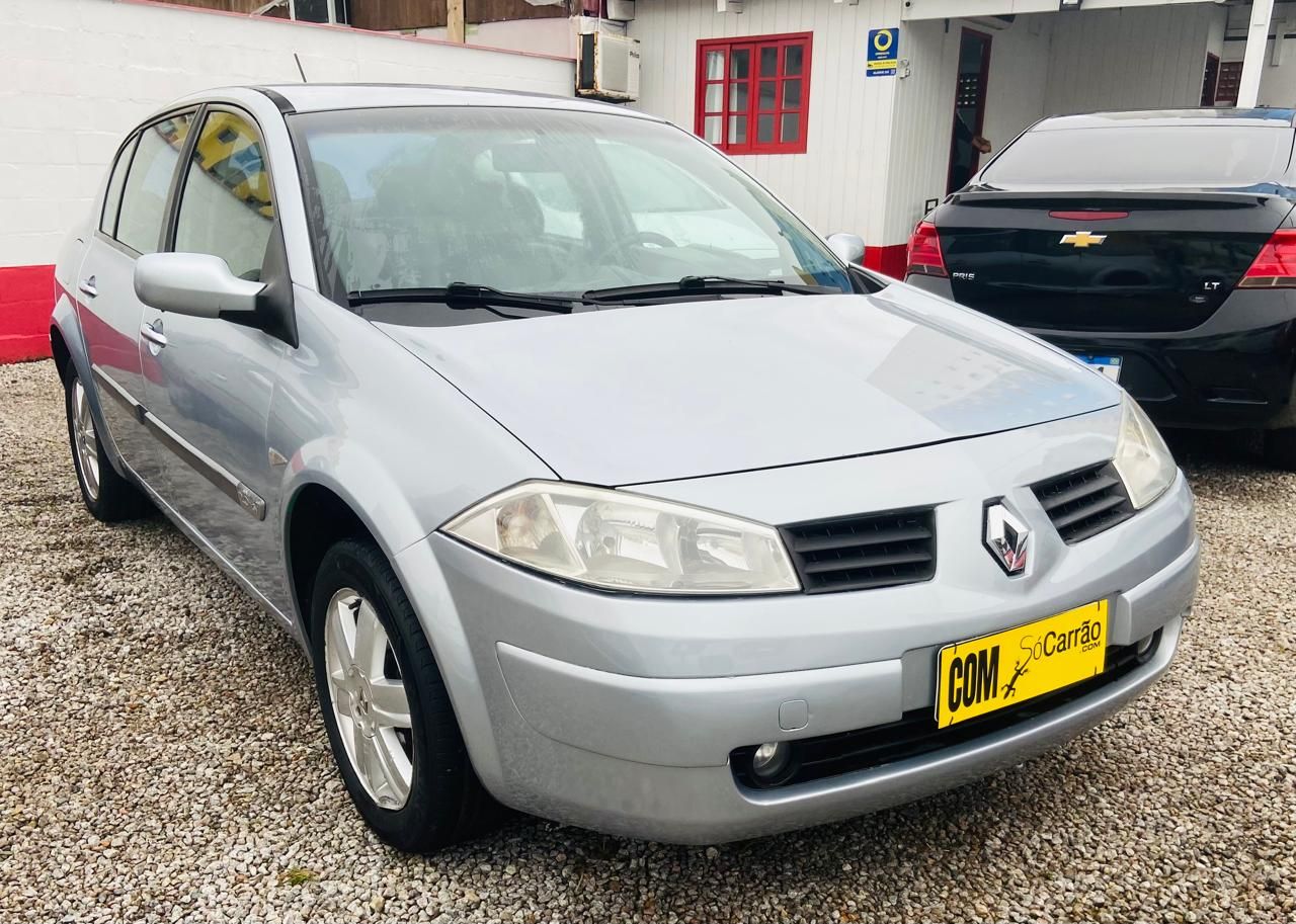 Megane Sedan Dynamique 2.0 16V Mec.