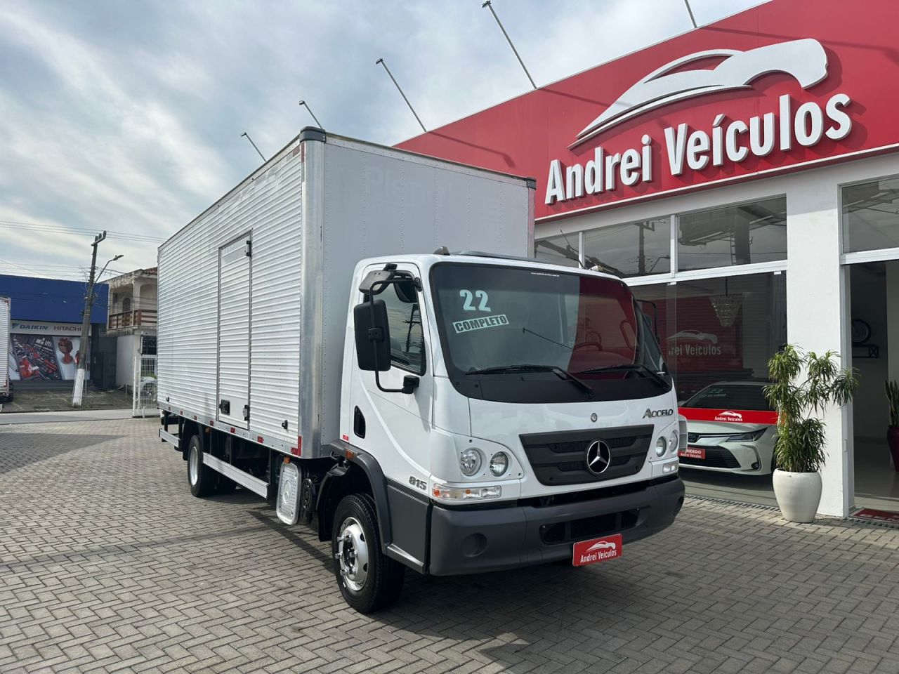 Mercedes-Benz Accelo 815 Completo Apenas 73.000 Km Bau 2021
