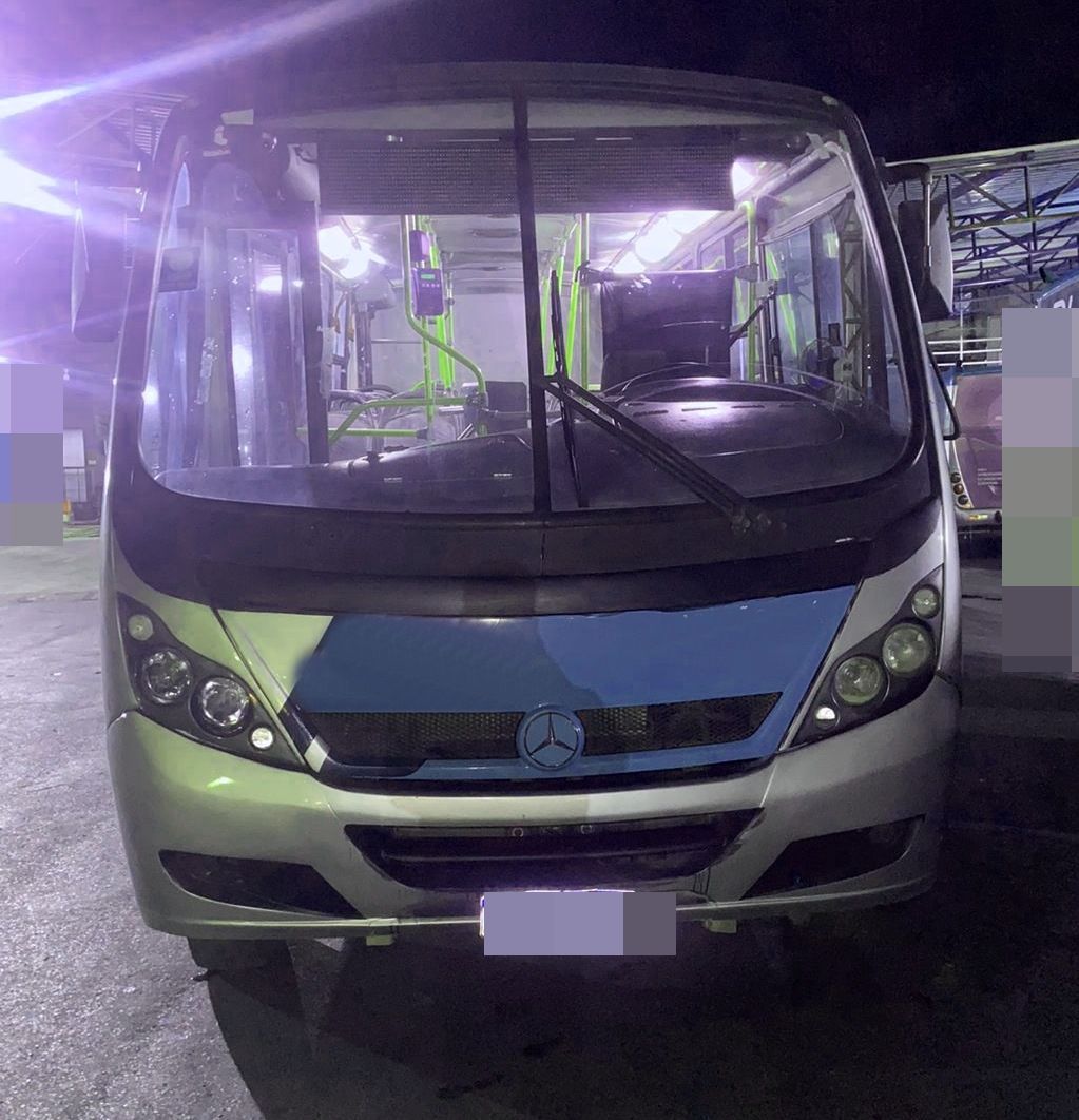 NEOBUS THUNDER + ANO 2012 M.BENZ LO 915 JM COD.45