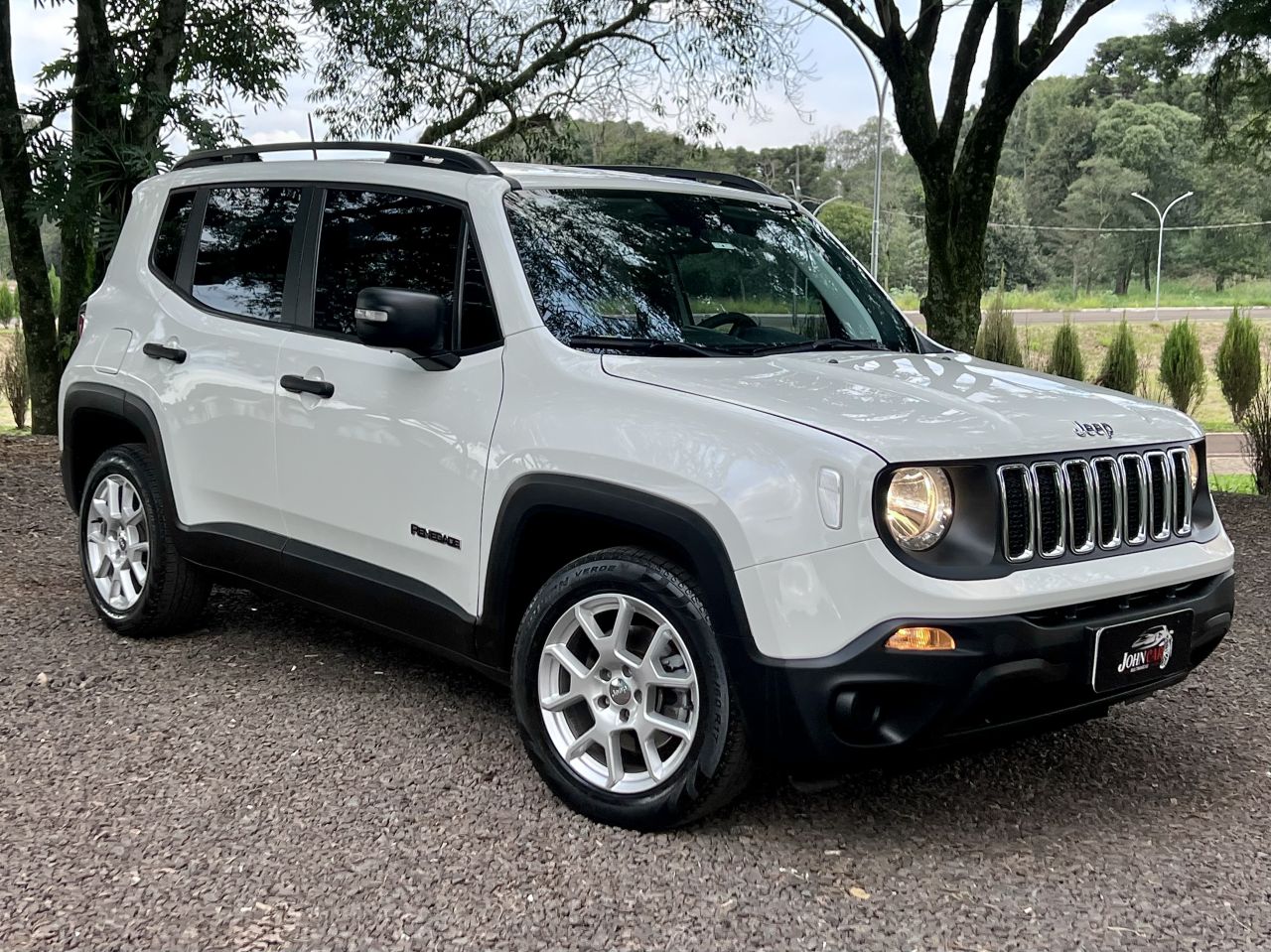 Renegade Sport 1.8 4x2 Flex 16V Aut.