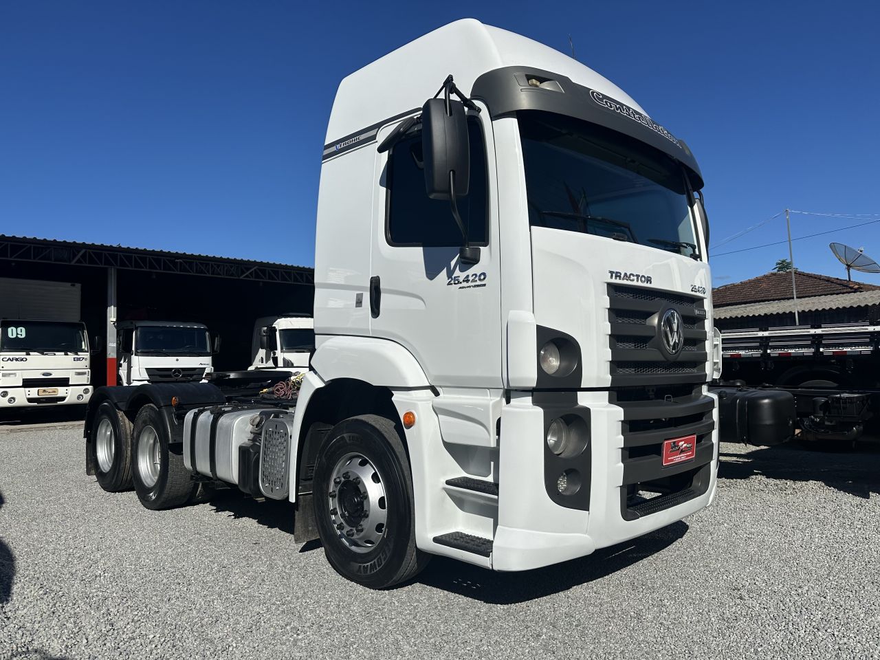VW 25-420 CONSTELLATION  6x2 