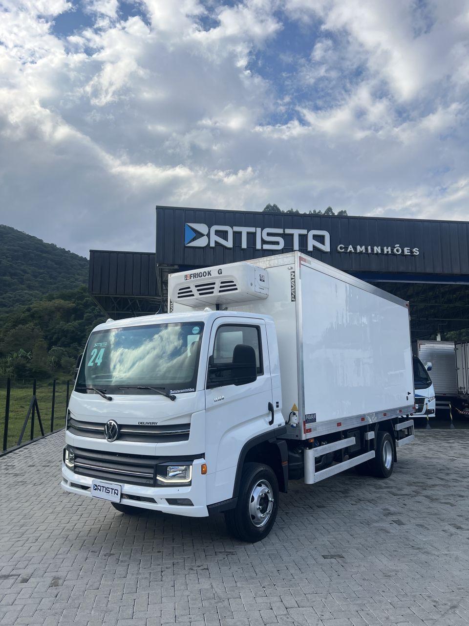 11-180 Delivery 4x2 2p (diesel)(E6)