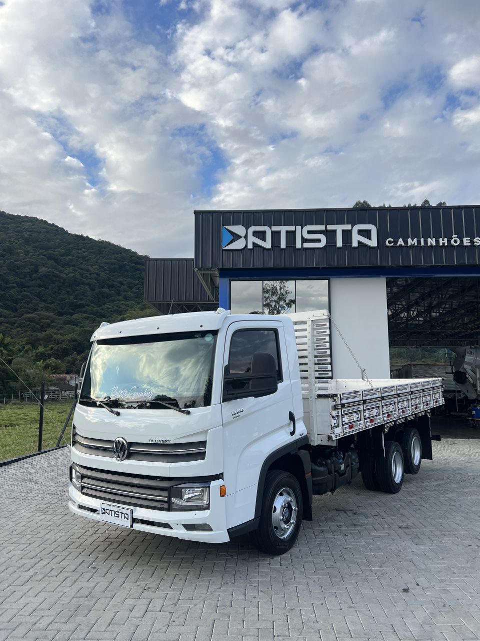 13-180 Delivery 6x2 2p (diesel)(E5)
