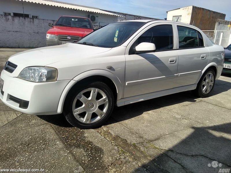 Astra Sedan 2.0/CD/ Expres.GLS 2.0 8V 4p