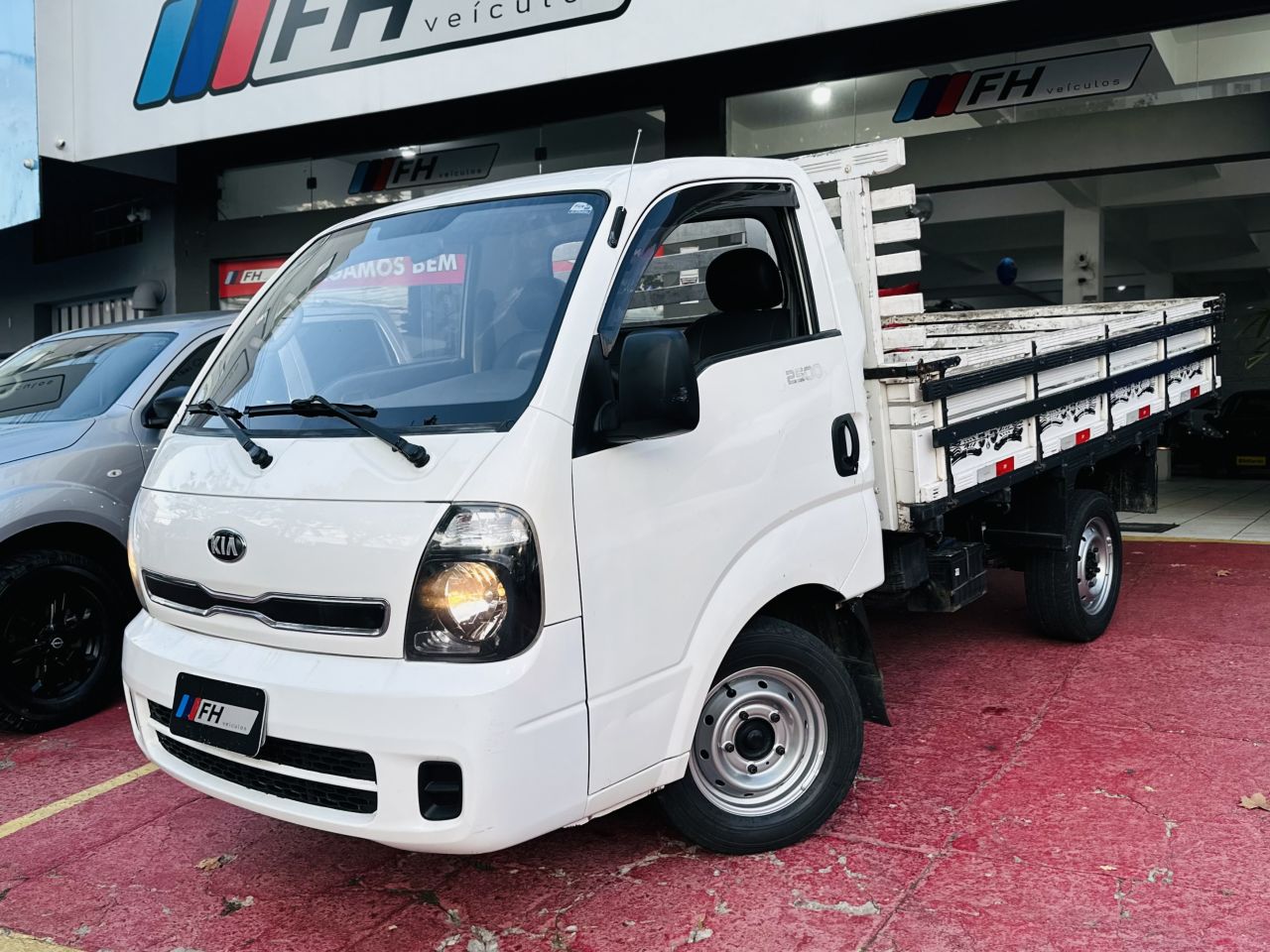 Bongo K-2500 2.5 4x2 TB Diesel ** MOTOR NOVO ** na garantia 