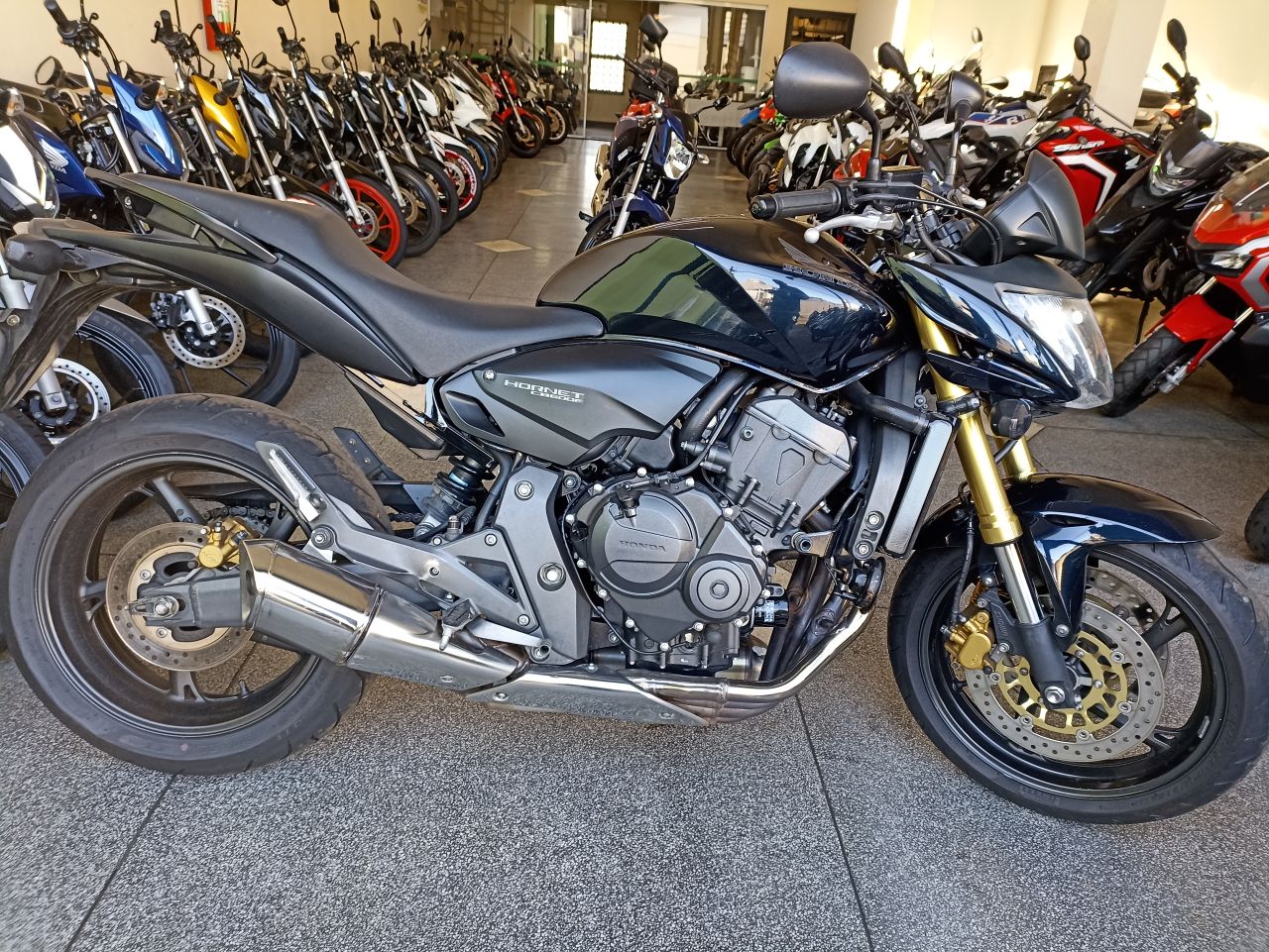 CB 600F HORNET