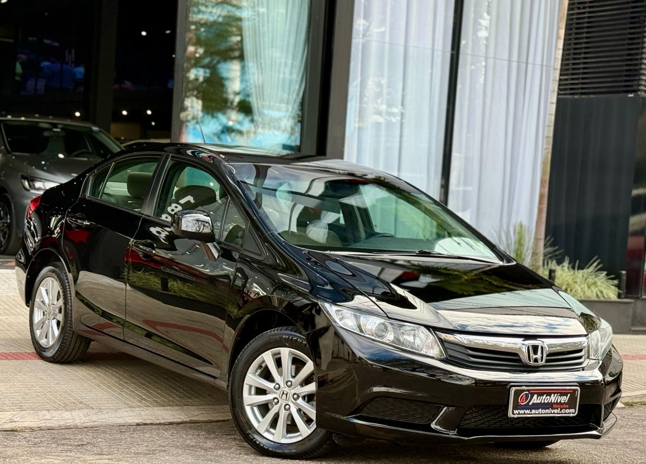 Civic Sedan LXS 1.8/1.8 Flex 16V Aut. 4p