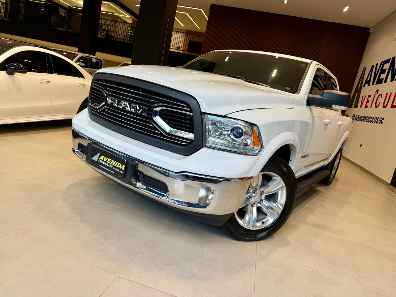 CLASSIC LARAMIE 5.7 CD V8 4X4 Aut.