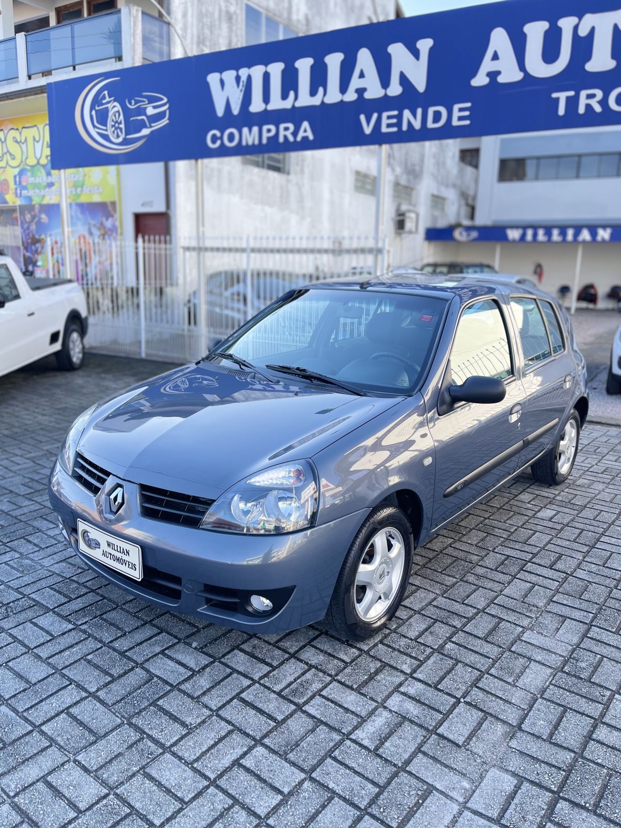Clio 1.0 completo 2011