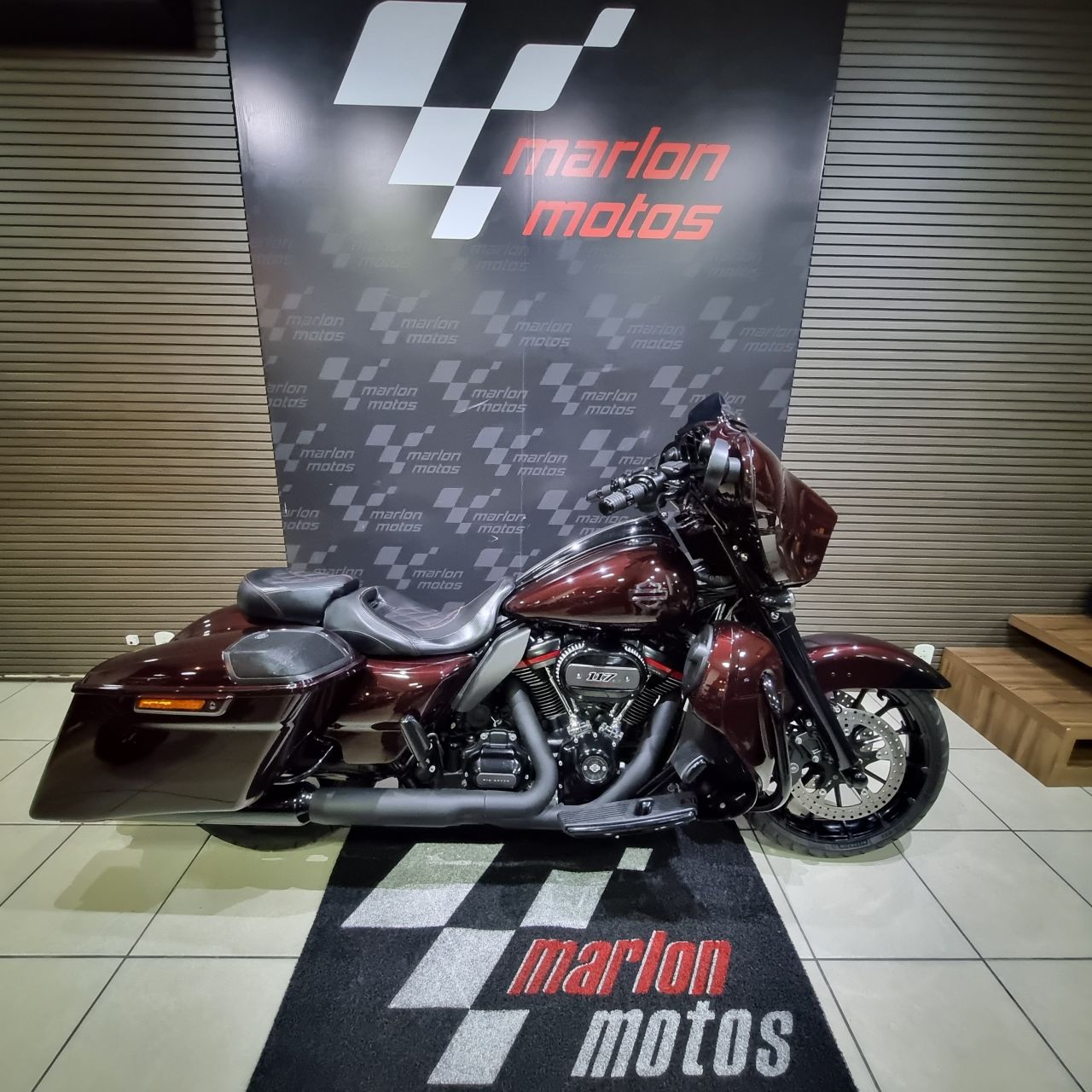CVO STREET GLIDE FLHXSE