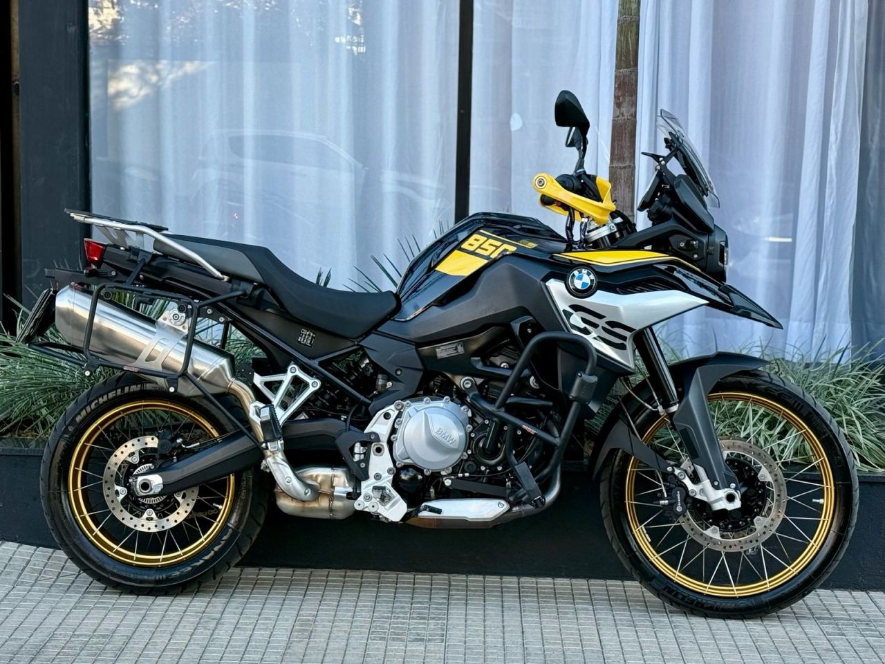 F 850 GS Adventure Premium 40 anos