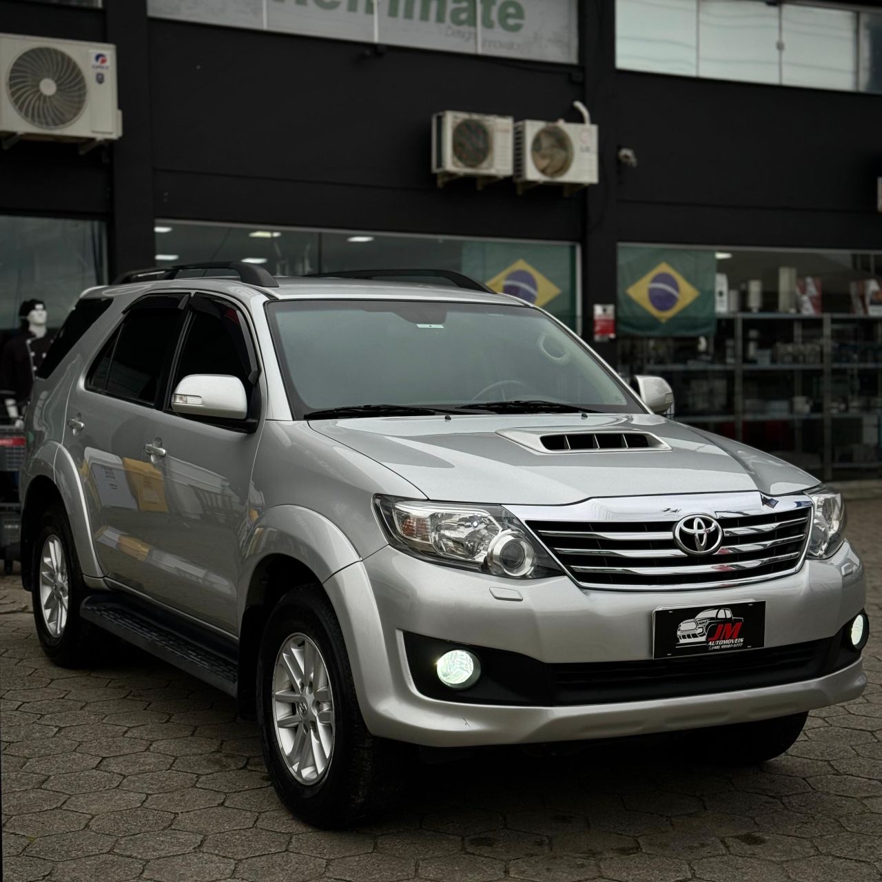 Hilux SW4 SRV D4-D 4x4 3.0 TDI Dies. Aut