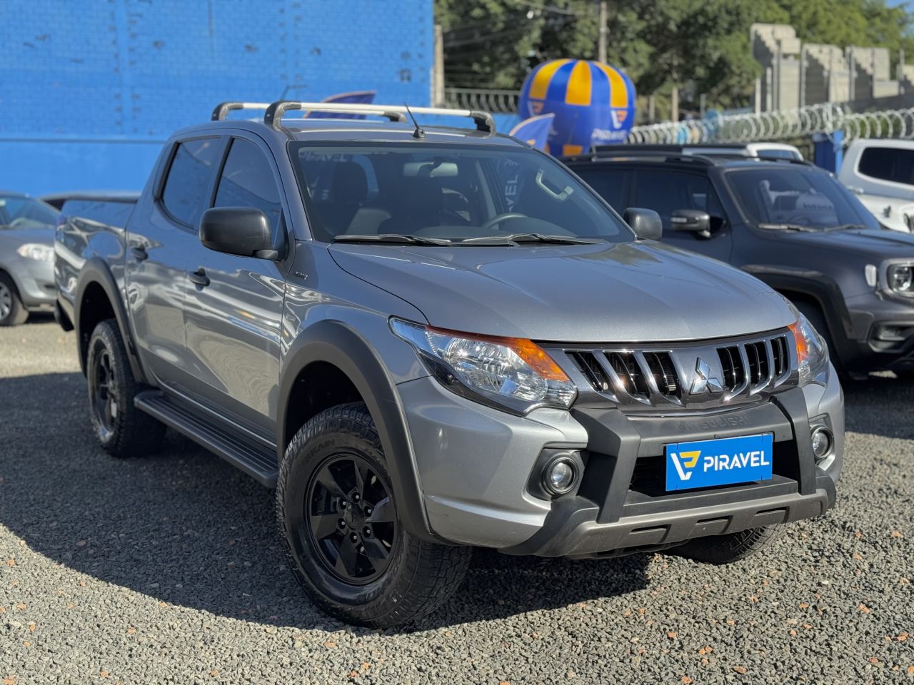 L200 Triton Outdoor GLS 2.4 4x4 Diesel Automatica