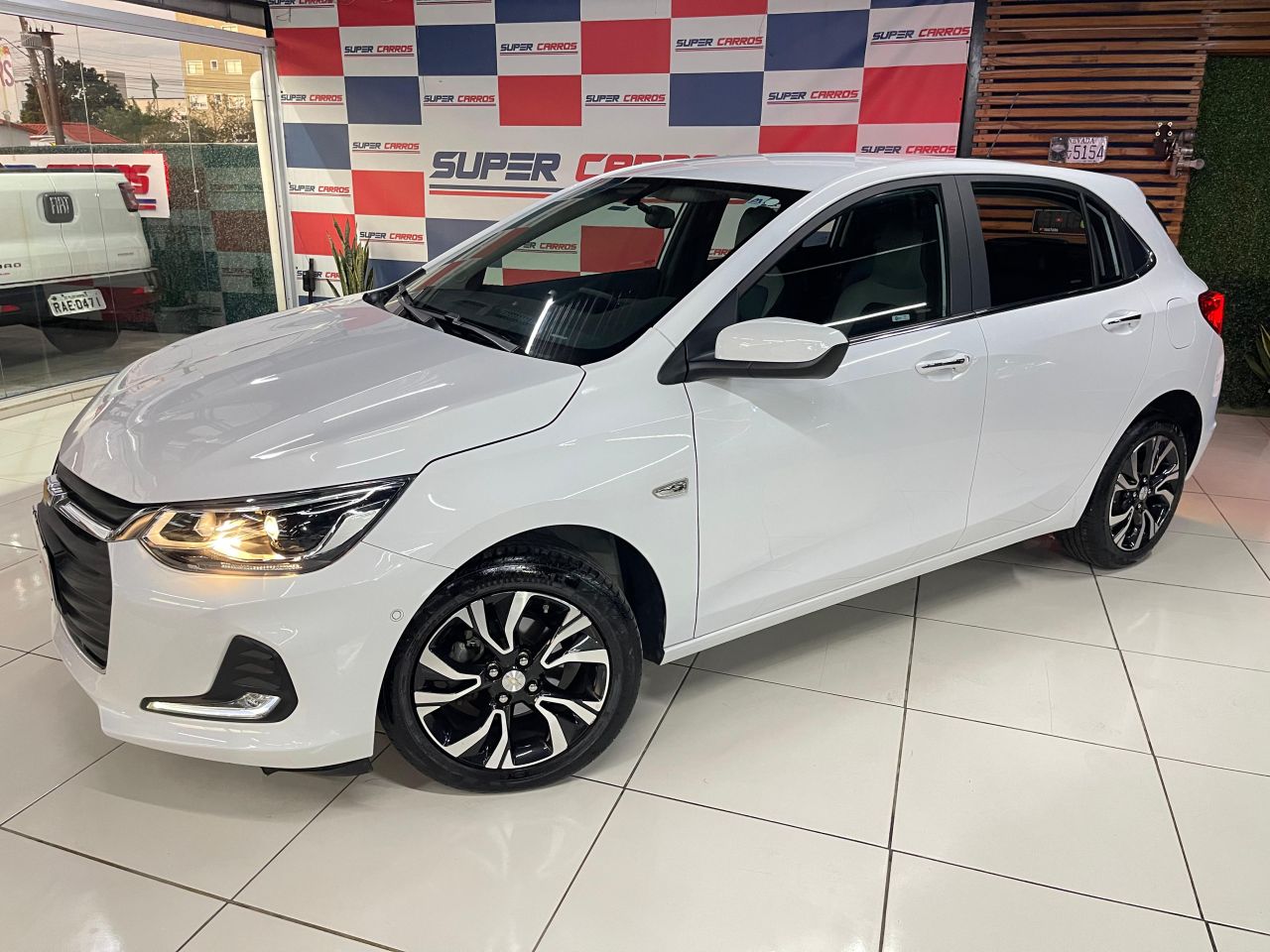 ONIX HATCH PREM. 1.0 12V TB Flex 5p Aut.