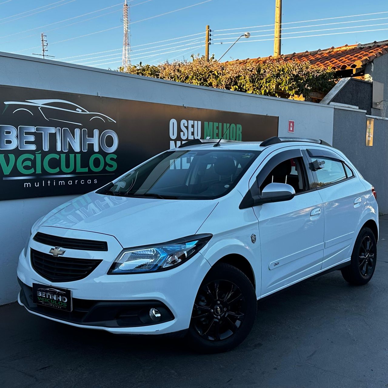 ONIX HATCH SELECAO 1.0 8V Flex 5p Mec.