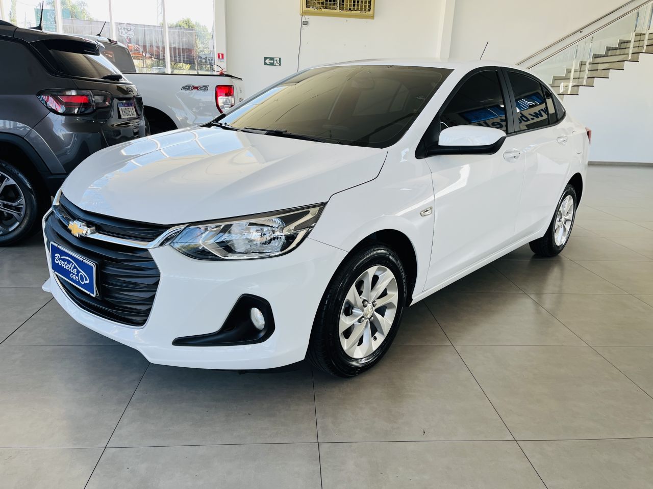 ONIX SEDAN Plus LT 1.0 12V Flex 4p Mec.