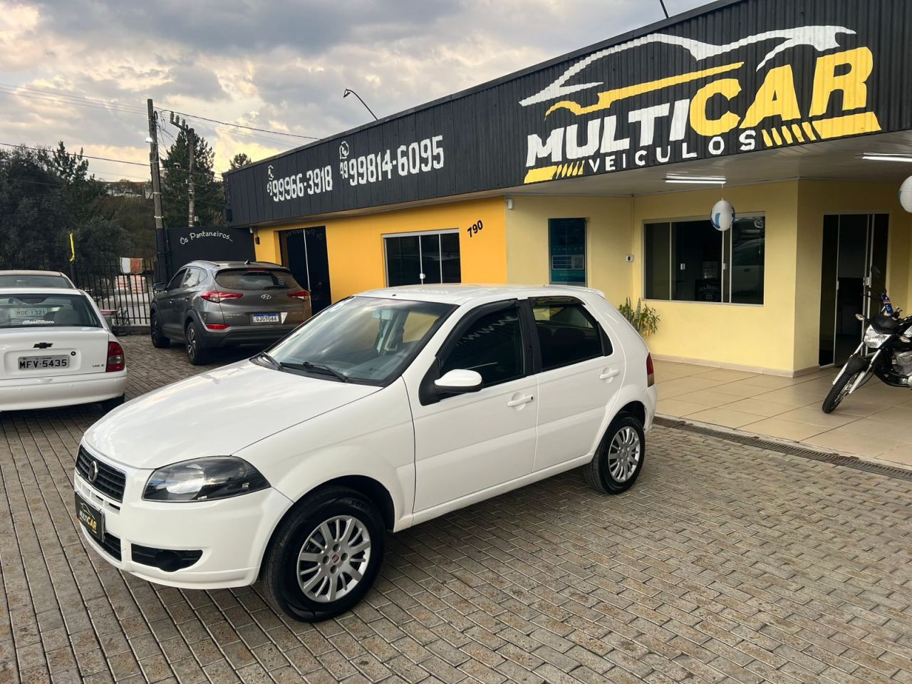 Palio ELX 1.0 Fire/30 Anos F. Flex 8V 4p