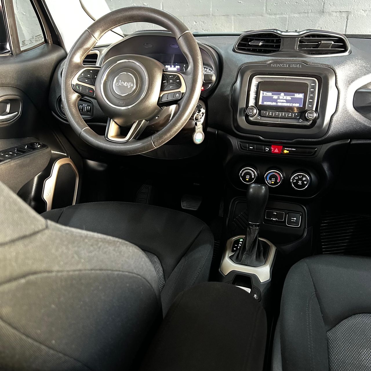 Renegade Sport 1.8 4x2 Flex 16V Aut.