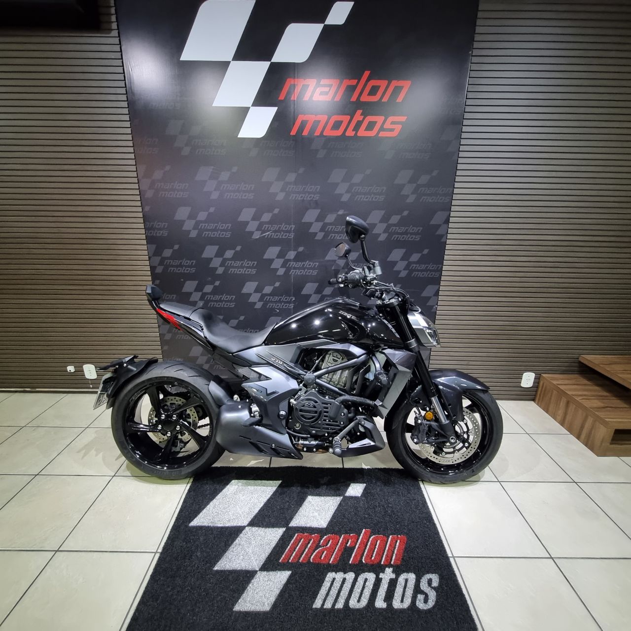 V 350