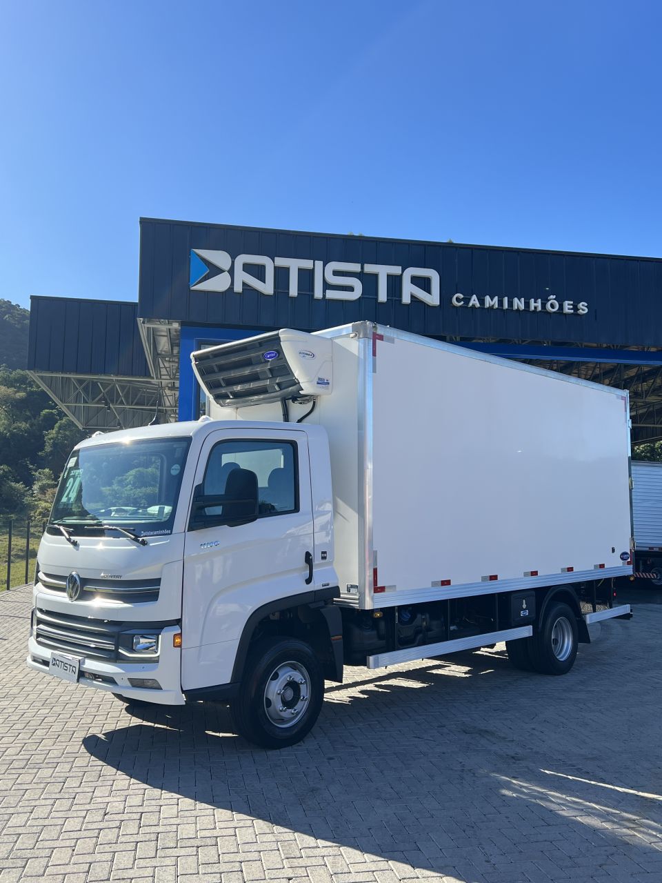 Vw 11-180 Delivery 2024 - Bau Refrigerado Labonia - Baixo KM