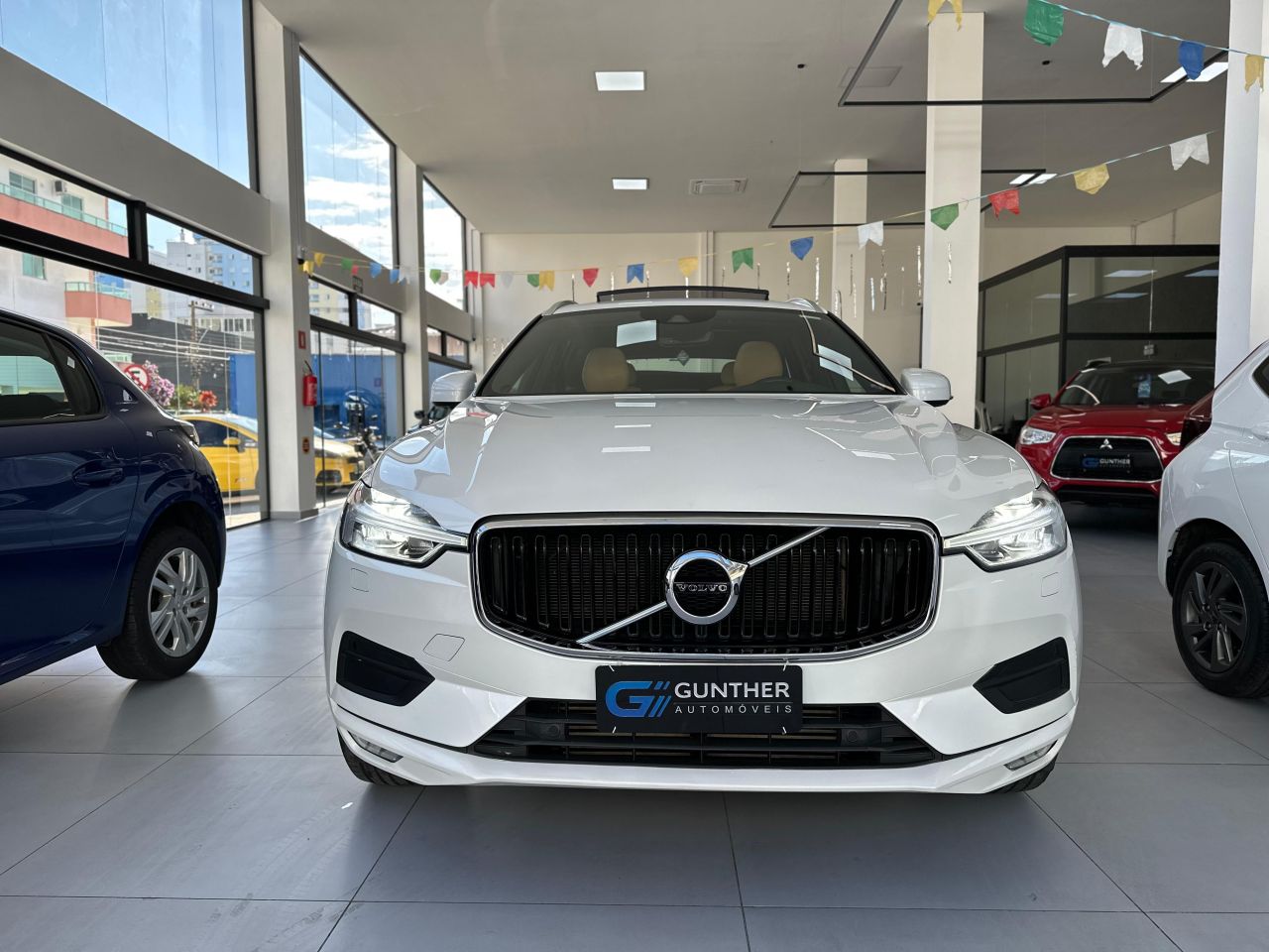 XC 60 T-5 MOMENTUM 2.0 254cv AWD 5p