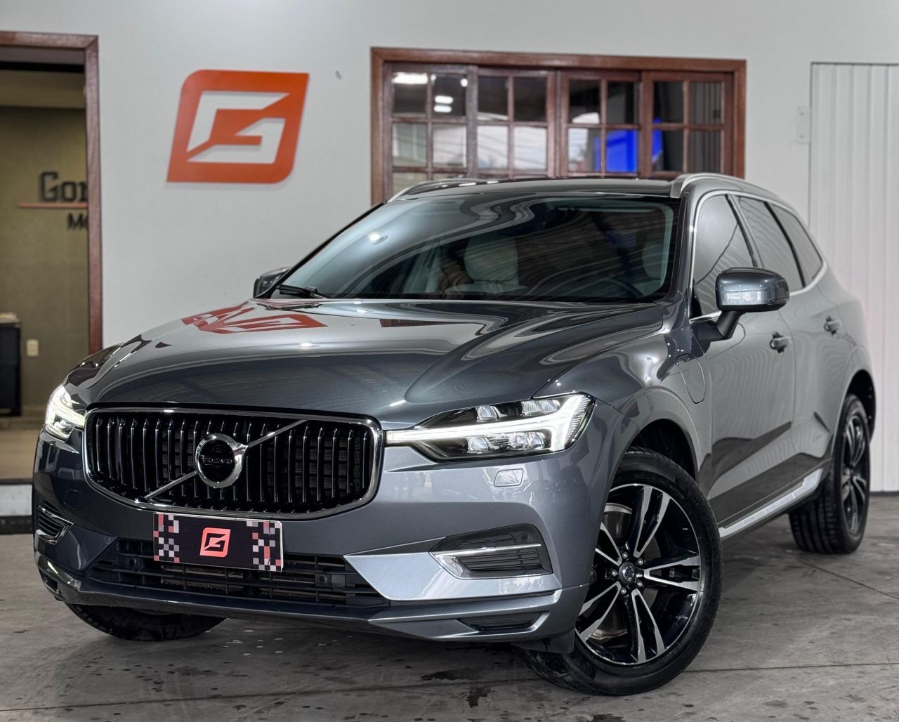 XC 60 T-8 MOMENTUM 2.0 (Hibrido)