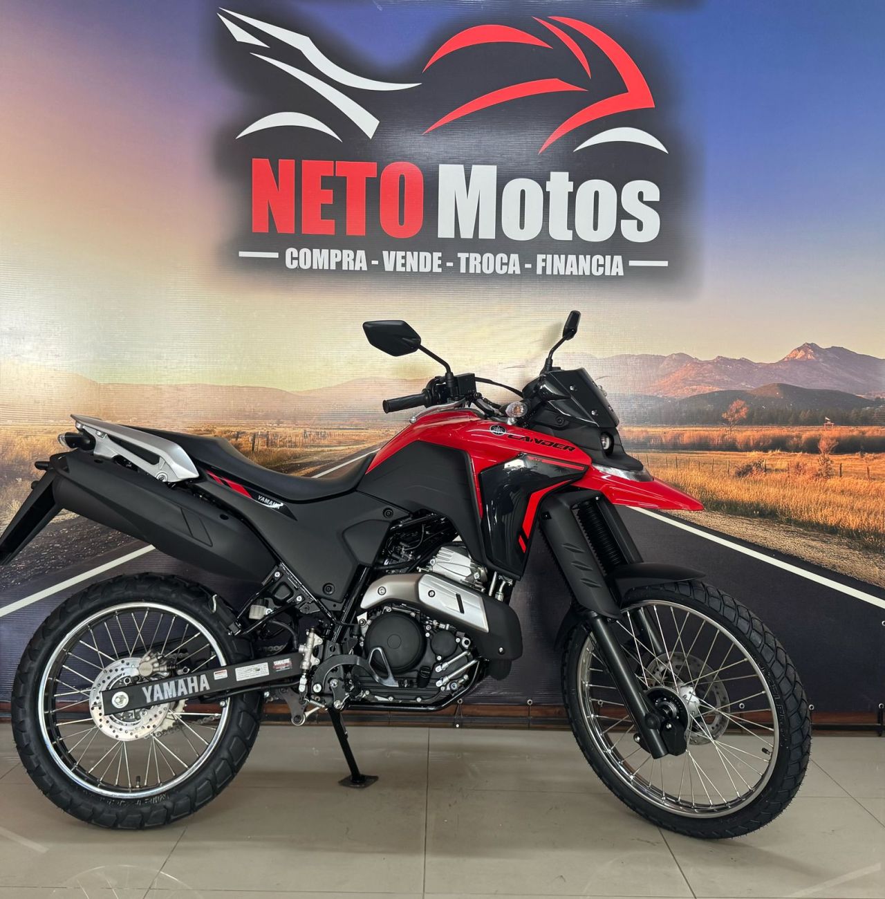 XTZ 250 LANDER CONNECTED