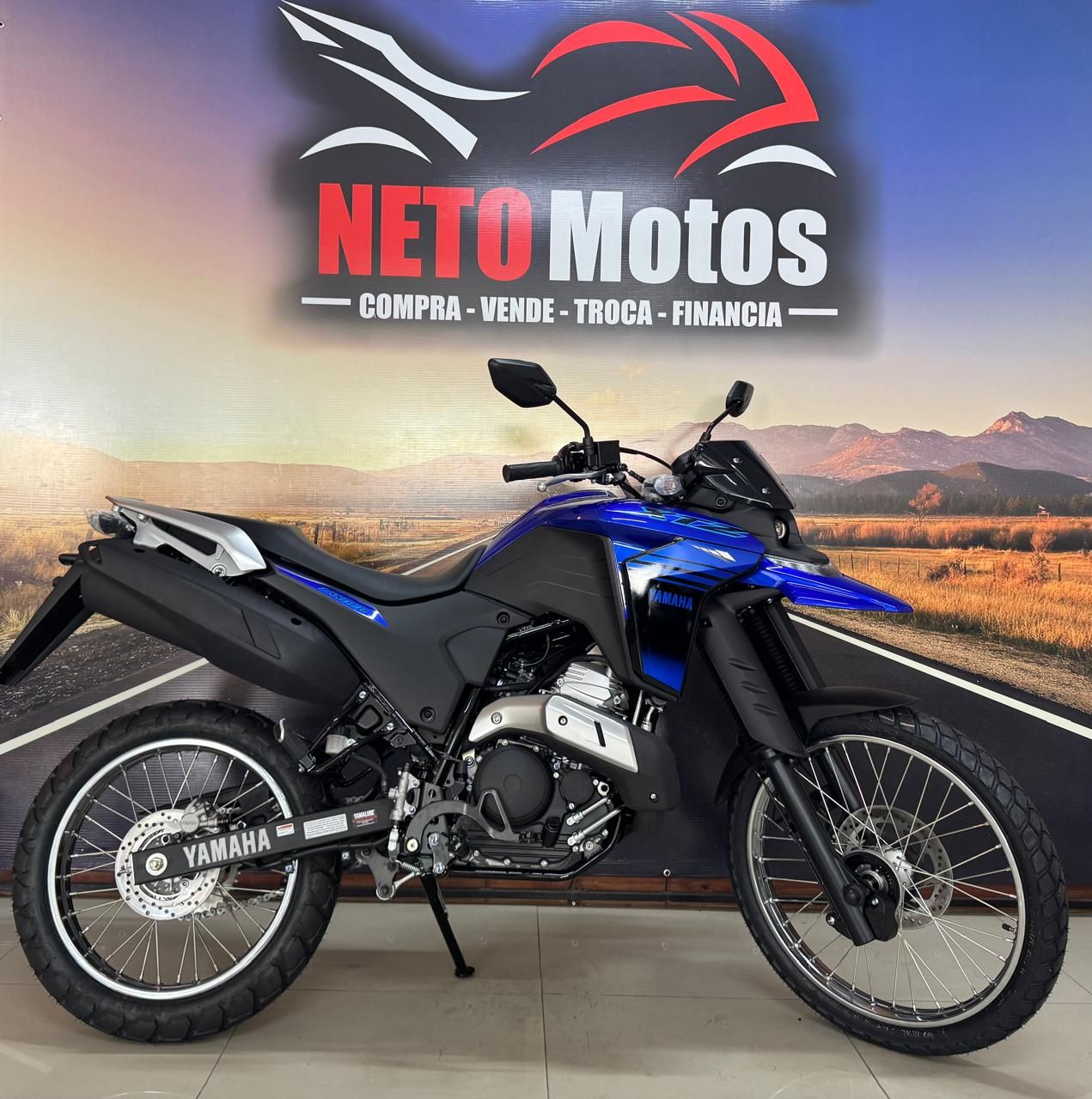 XTZ 250 LANDER CONNECTED