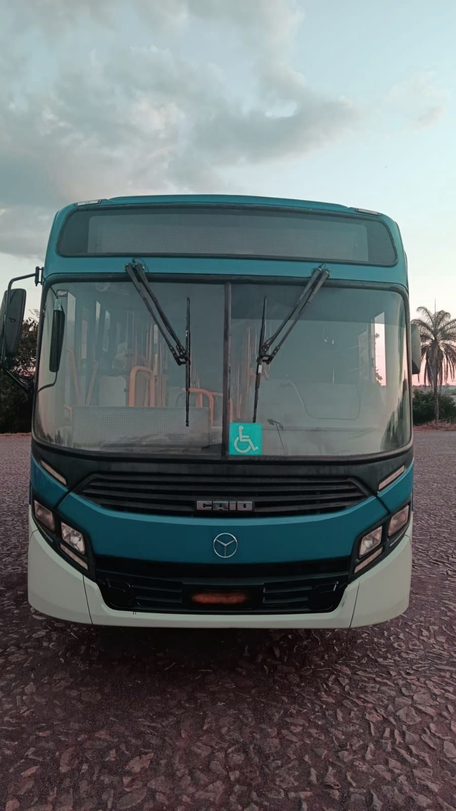 CAIO APACHE VIP ANO 2015 MB OF 1519 JM COD.1595