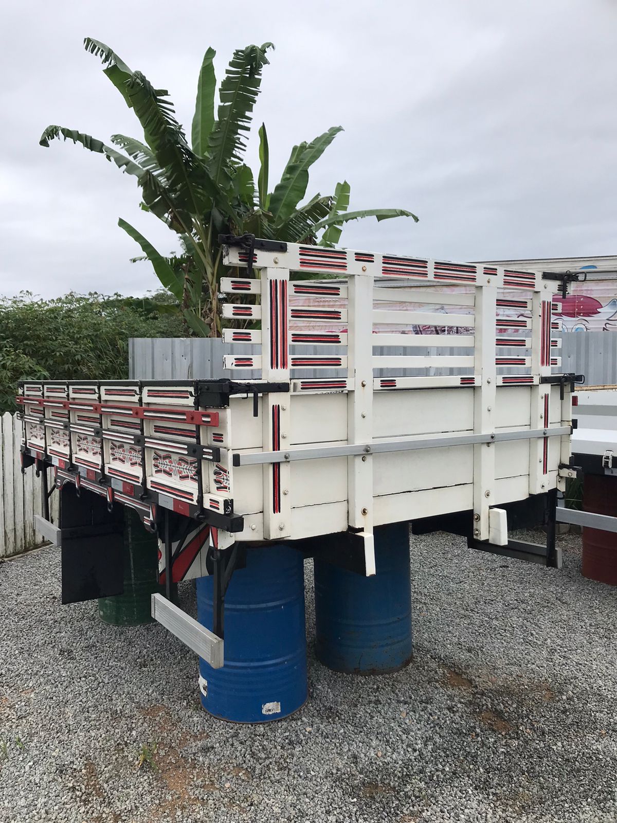  Carroceria de Madeira 3.20 Metros F 350