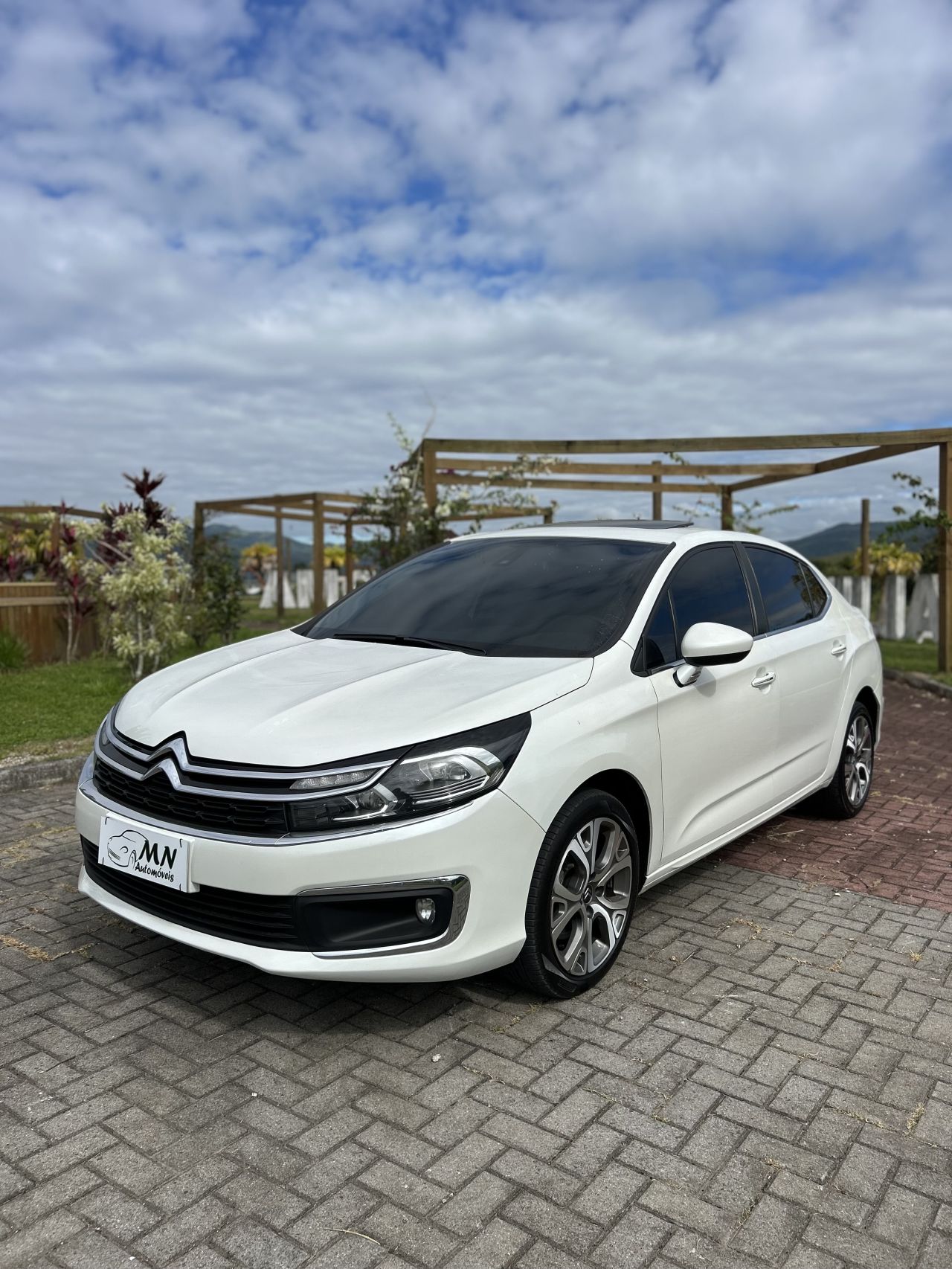 Citroen C4 LOUNGE Shine 1.6 Turbo Flex Aut.