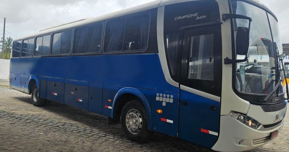 COMIL CAMPIONE 3.25 ANO 2015 VOLVO B270 F JM COD.1330