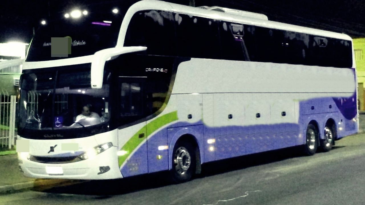 COMIL CAMPIONE LD HD ANO 2015 VOLVO B420 JM COD.824