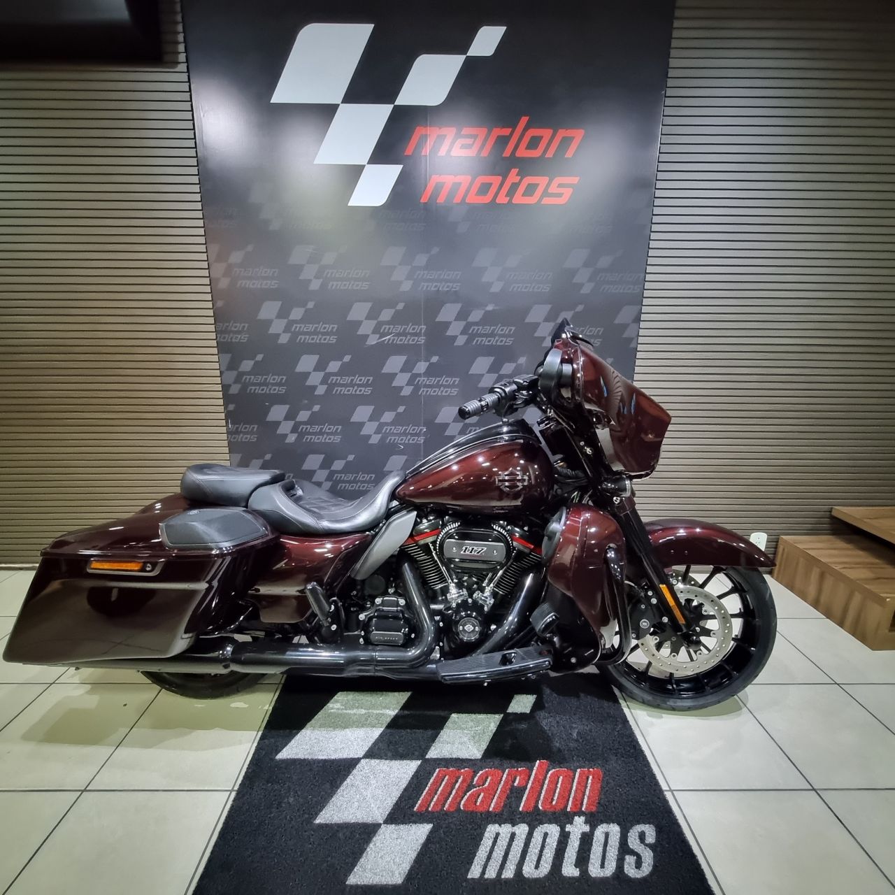 CVO STREET GLIDE FLHXSE